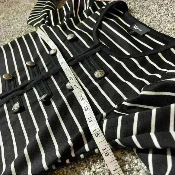 IZ Byer Girls Black/white Striped Cropped Cardigan size Medium - Picture 6 of 10